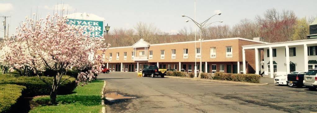 West Nyack Tappan Zee Hotel מראה חיצוני תמונה