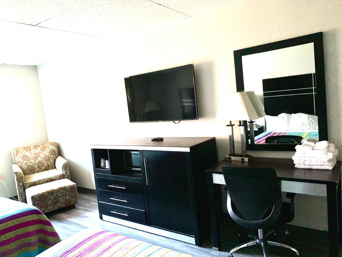 West Nyack Tappan Zee Hotel מראה חיצוני תמונה