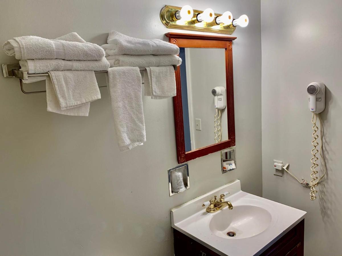 West Nyack Tappan Zee Hotel מראה חיצוני תמונה