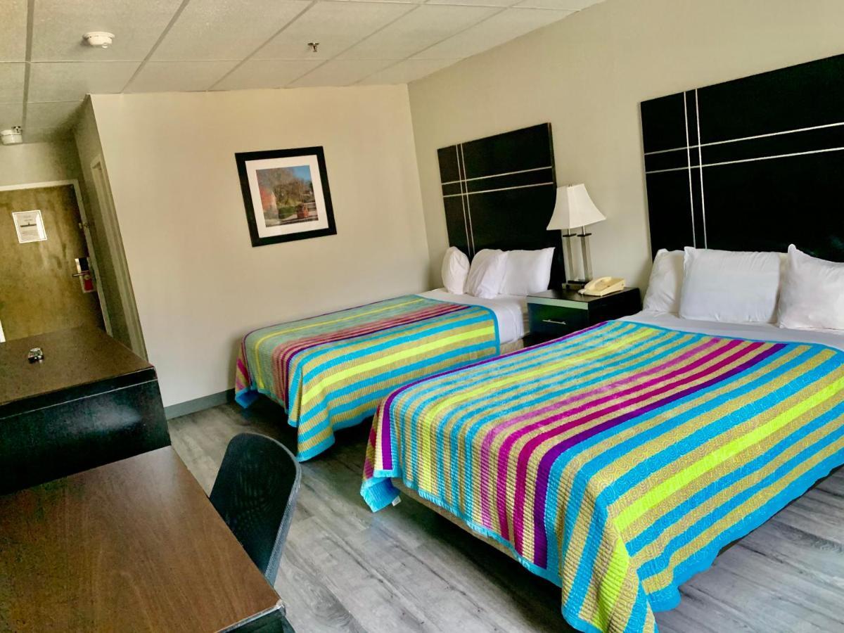 West Nyack Tappan Zee Hotel מראה חיצוני תמונה