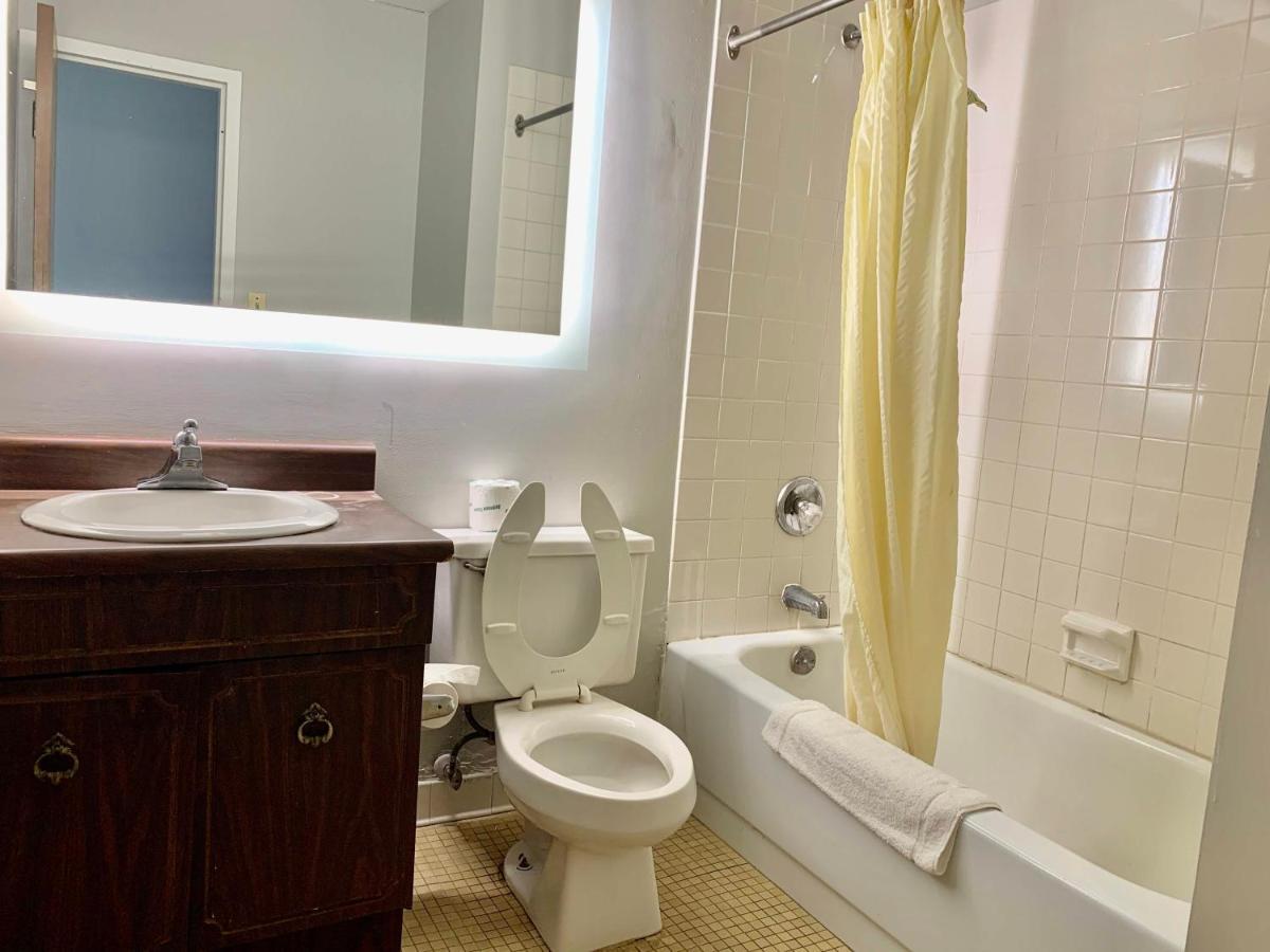 West Nyack Tappan Zee Hotel מראה חיצוני תמונה